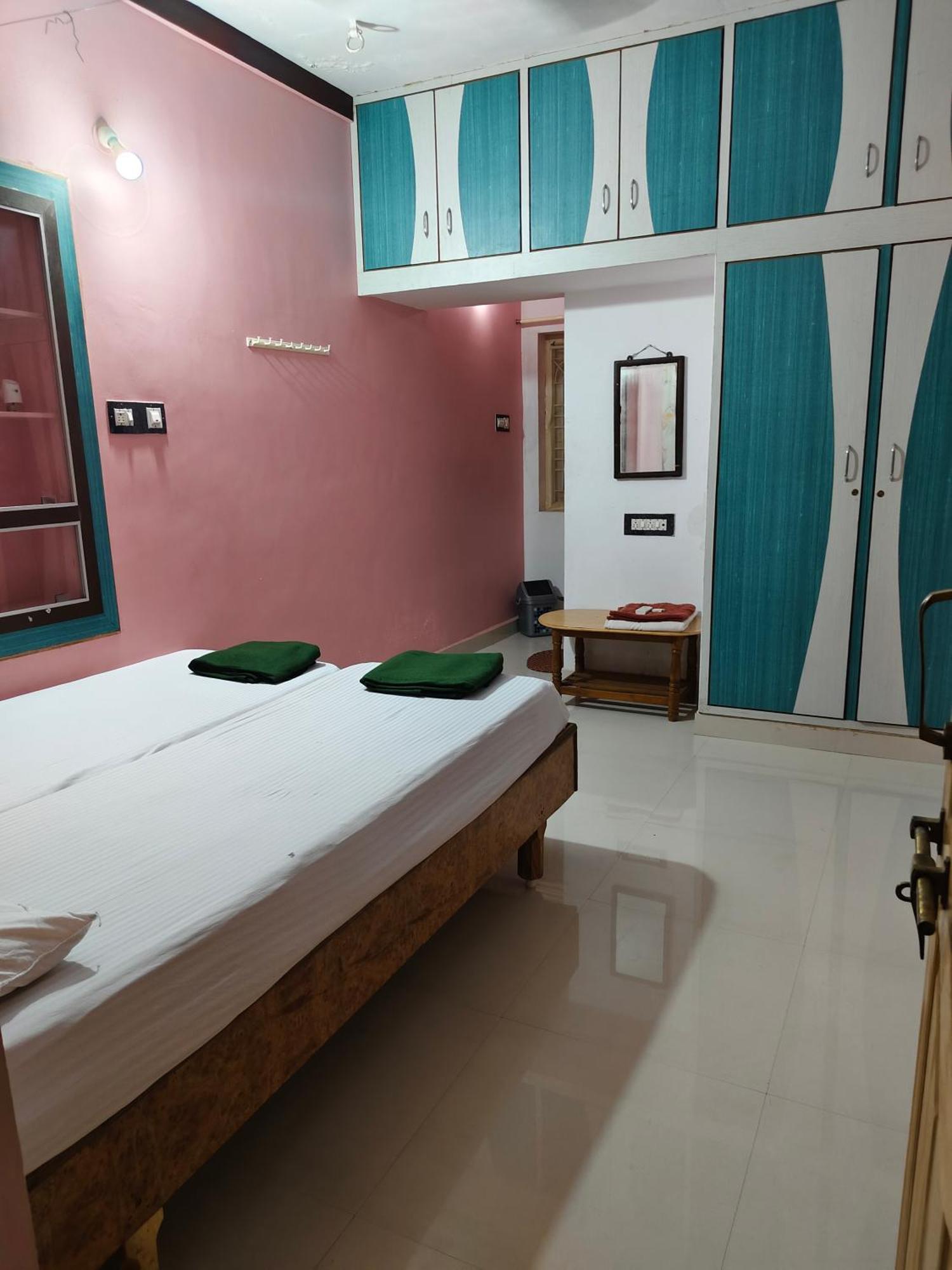 Backpiper Stay Hampi Esterno foto